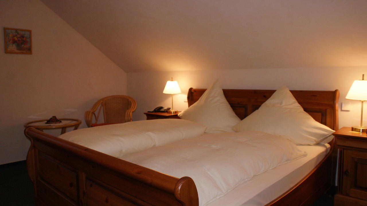 Landhotel Loenskrug Hellental 객실 사진