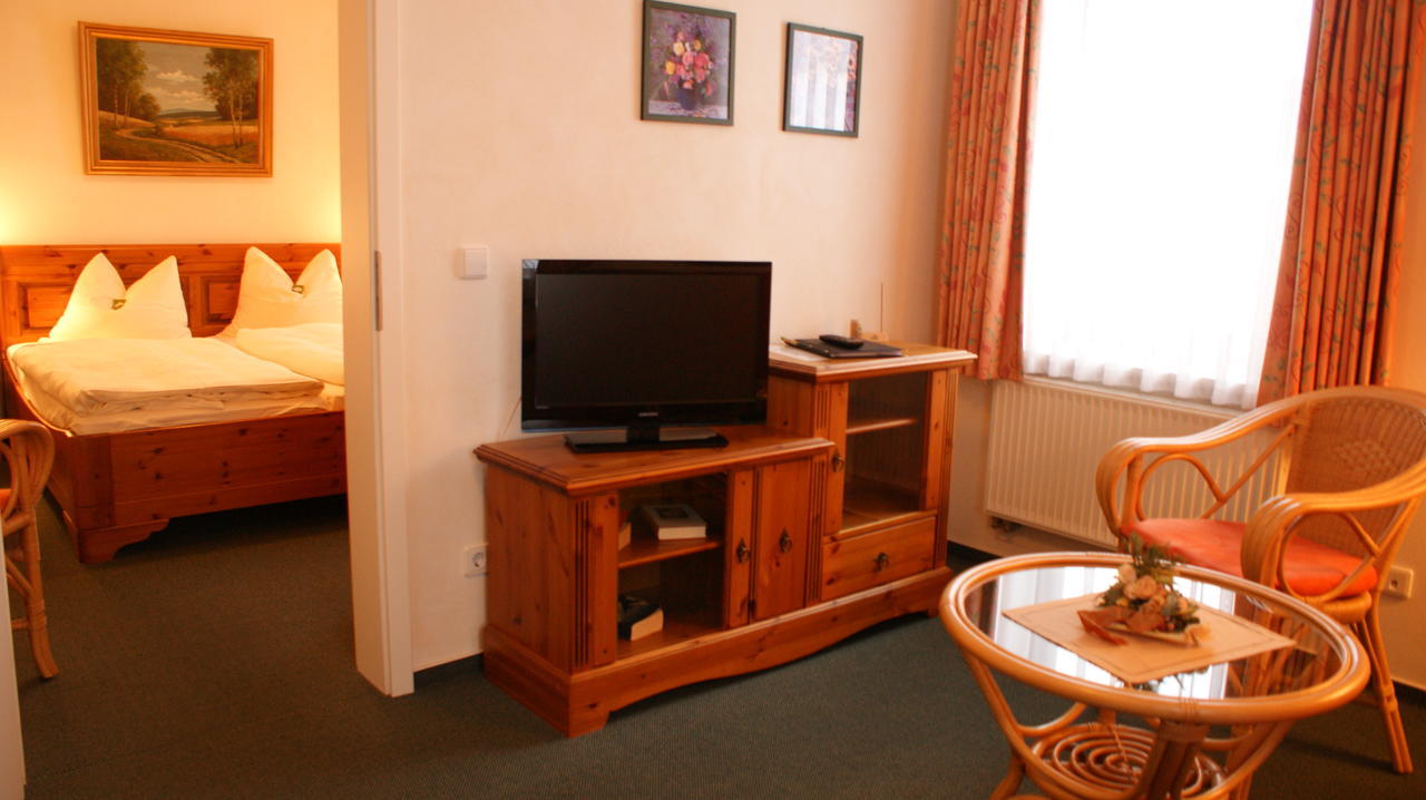Landhotel Loenskrug Hellental 객실 사진