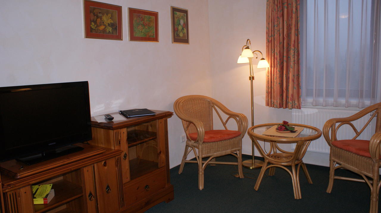 Landhotel Loenskrug Hellental 객실 사진