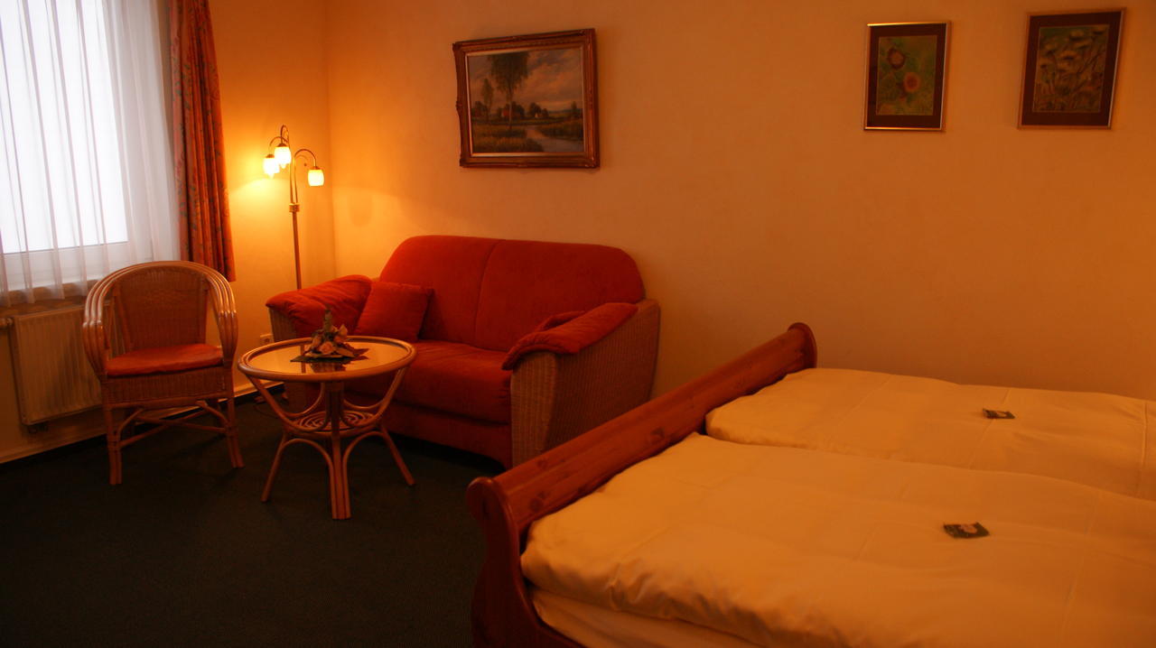 Landhotel Loenskrug Hellental 객실 사진