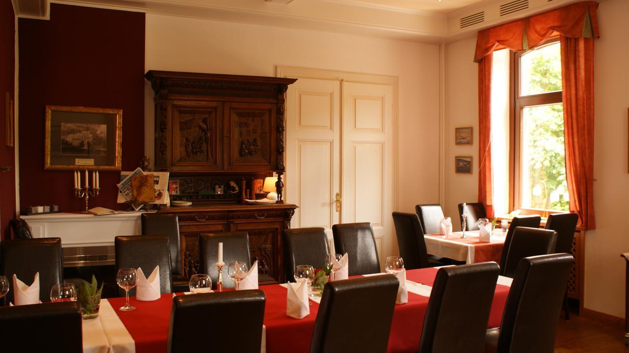 Landhotel Loenskrug Hellental 외부 사진