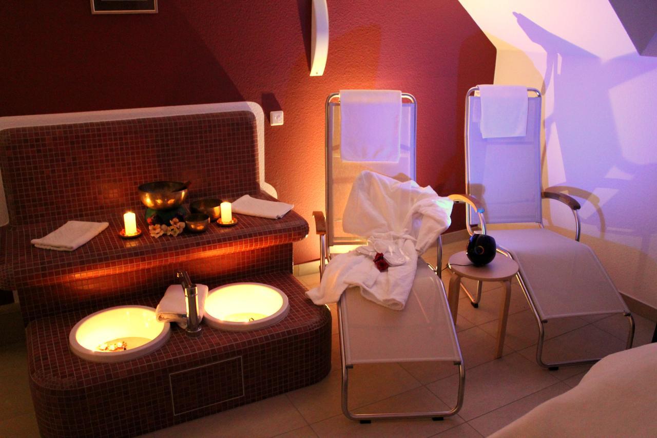 Landhotel Loenskrug Hellental 외부 사진